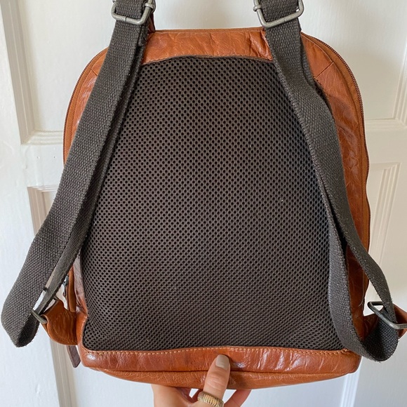 Jack Georges Leather Voyager Small Convertible Backpack - Picture 7 of 9